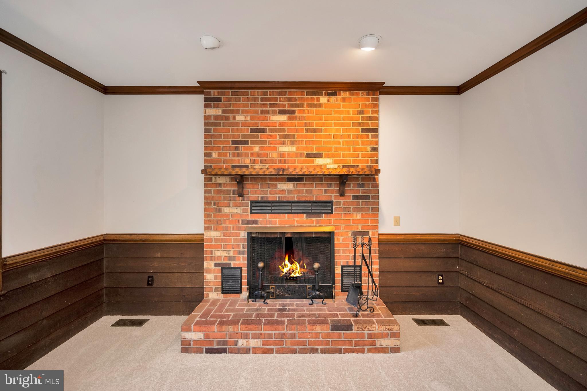 RIVER BLUFFS - Residential