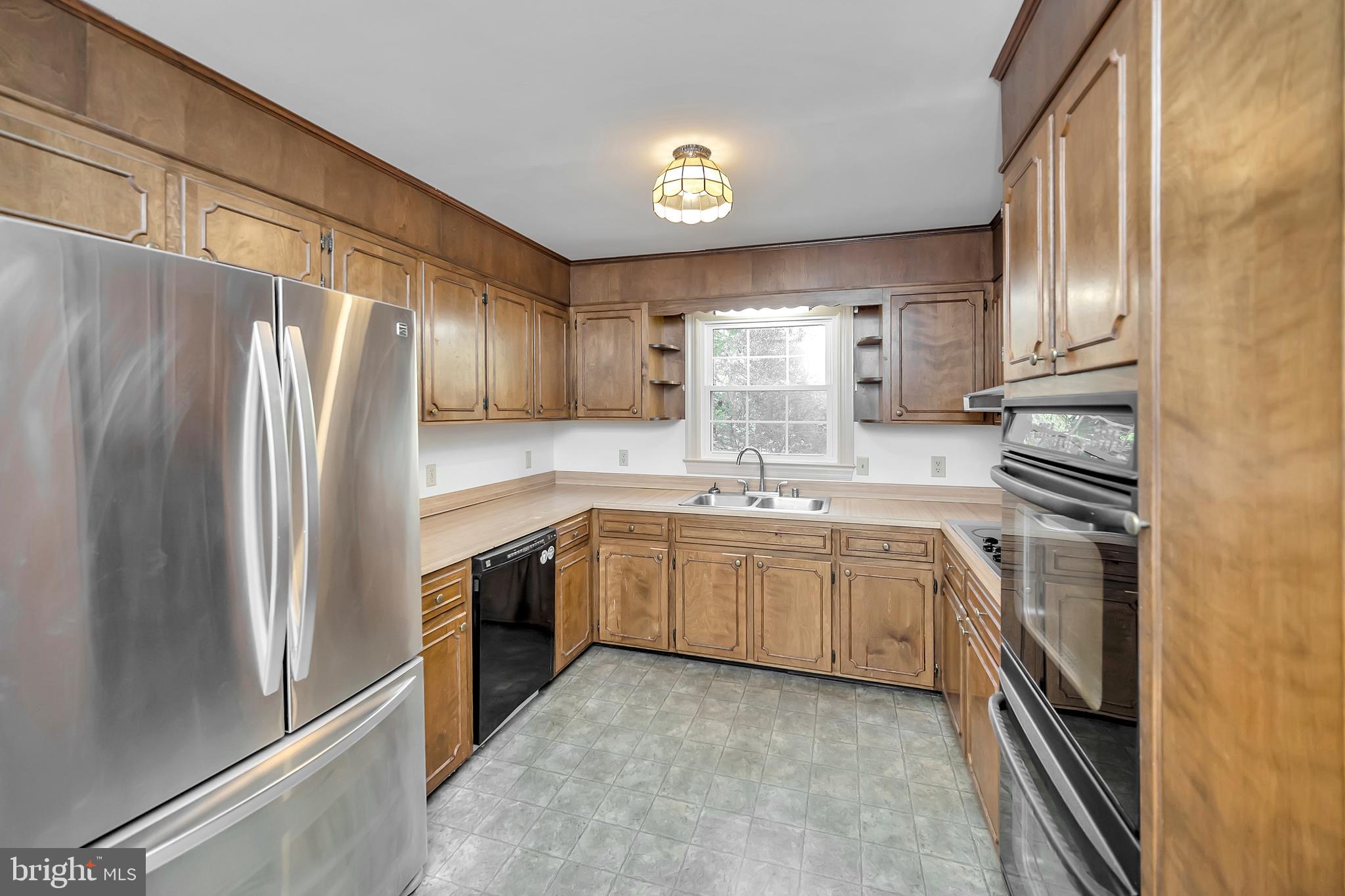 RIVER BLUFFS - Residential