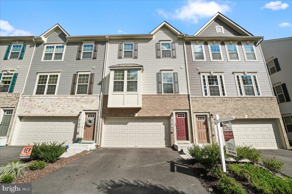 MONTGOMERY VILLAGE - Residential