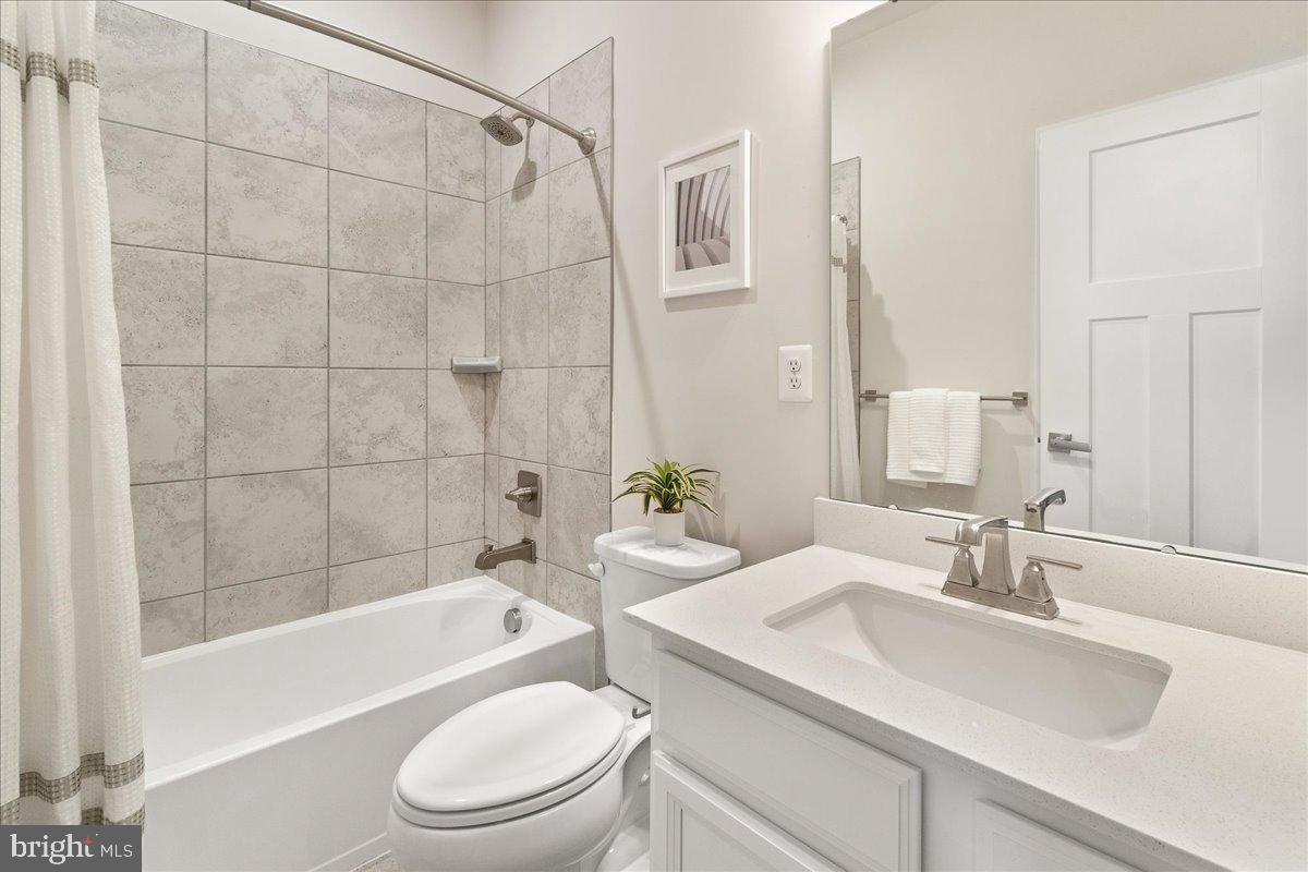 MONTGOMERY VILLAGE - Residential