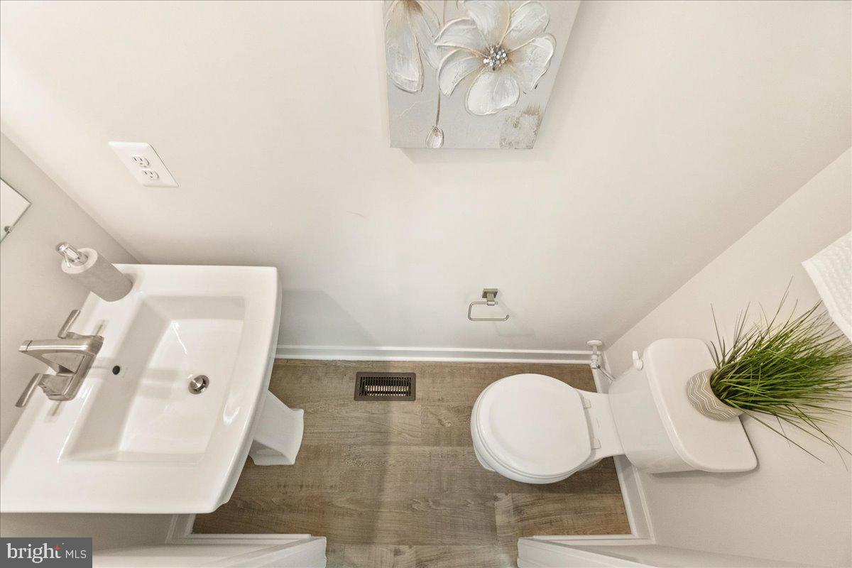 MONTGOMERY VILLAGE - Residential