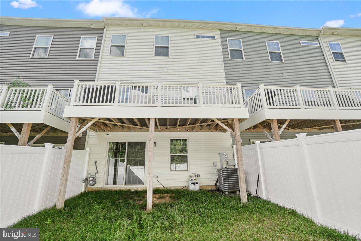 MONTGOMERY VILLAGE - Residential