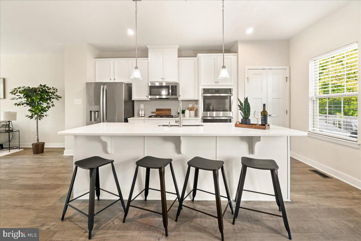 MONTGOMERY VILLAGE - Residential