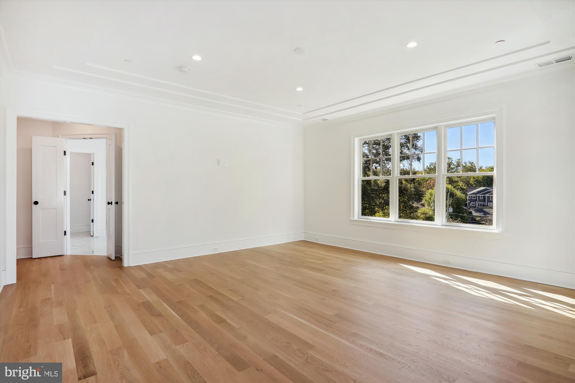 CHEVY CHASE MANOR - Residential