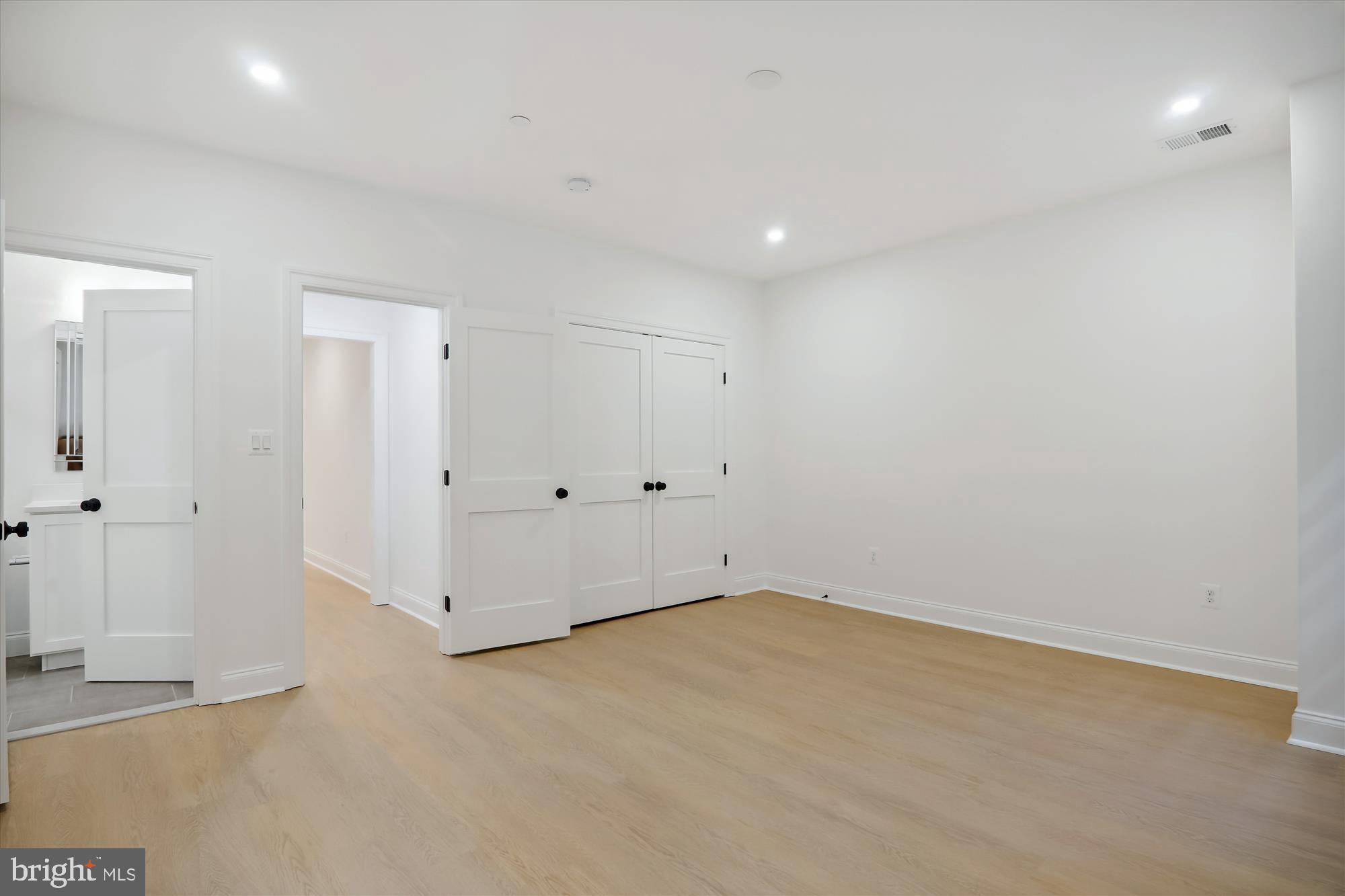 CHEVY CHASE MANOR - Residential