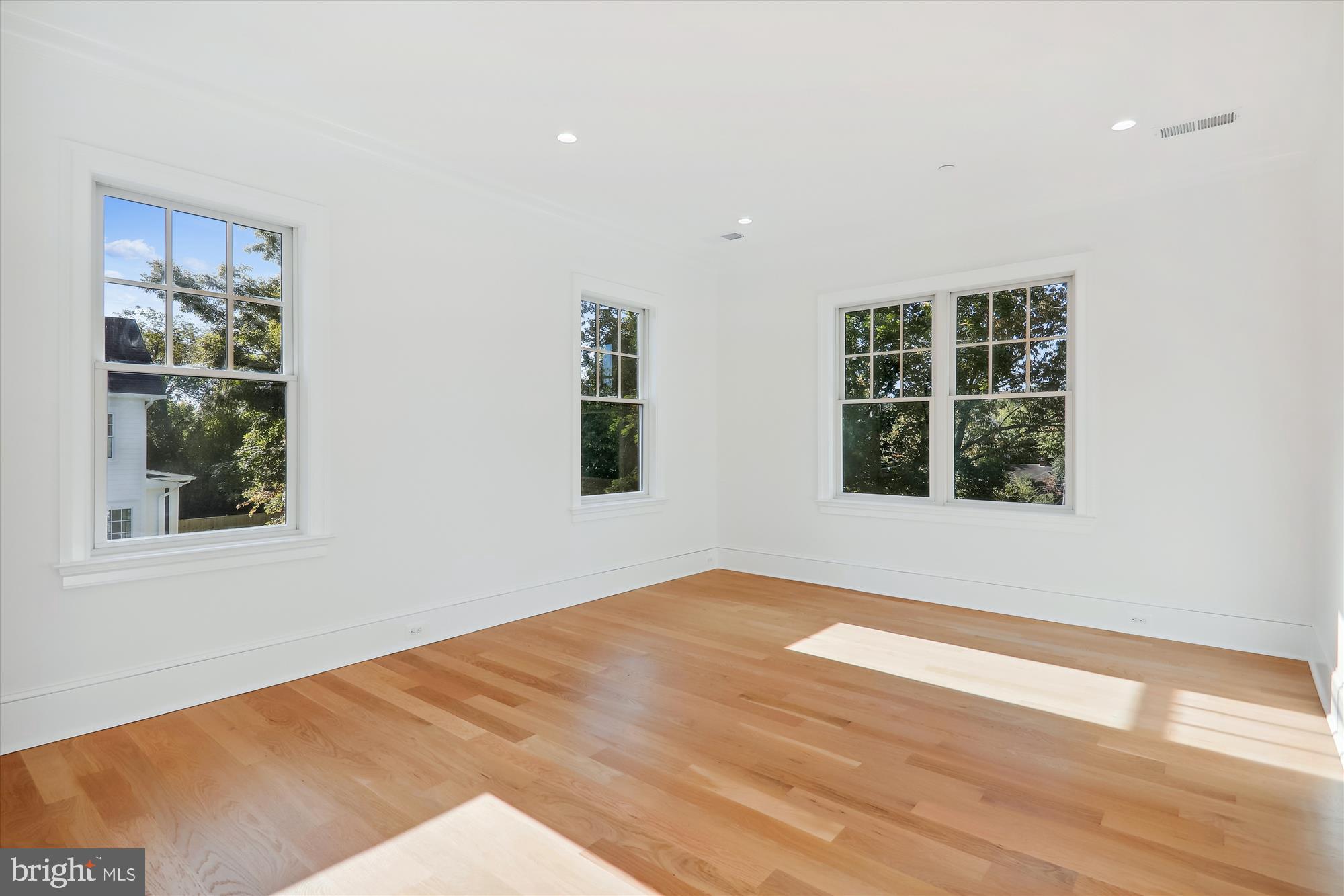 CHEVY CHASE MANOR - Residential