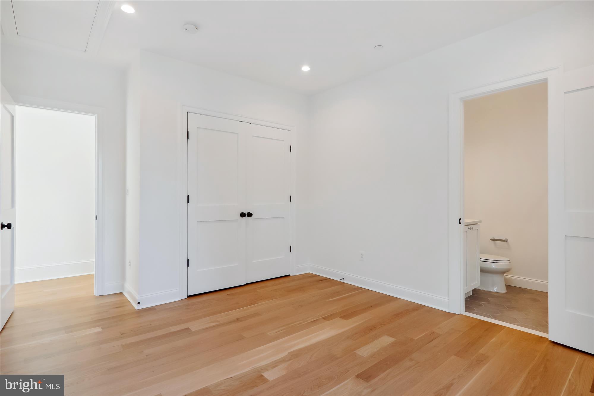 CHEVY CHASE MANOR - Residential