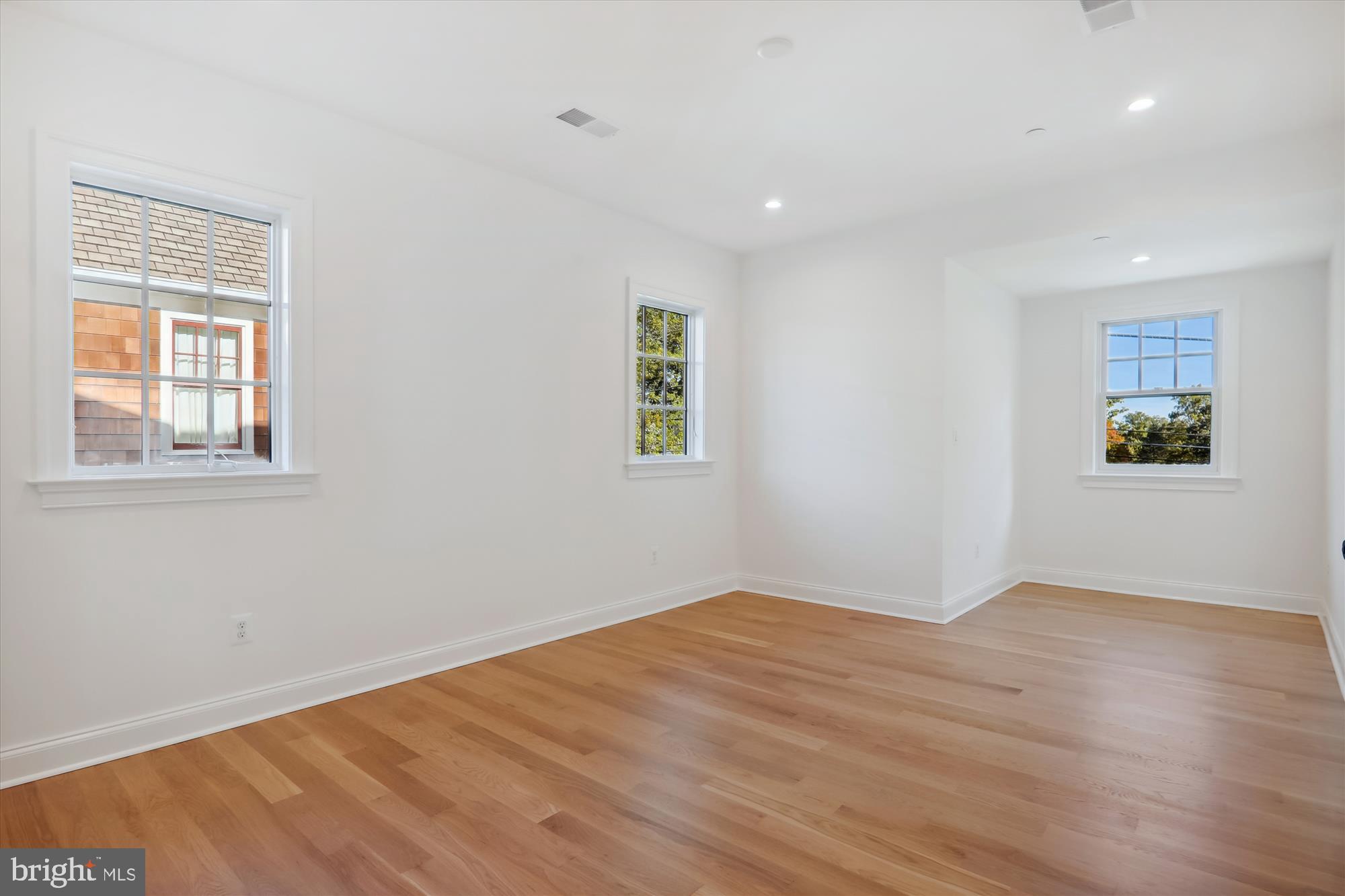 CHEVY CHASE MANOR - Residential