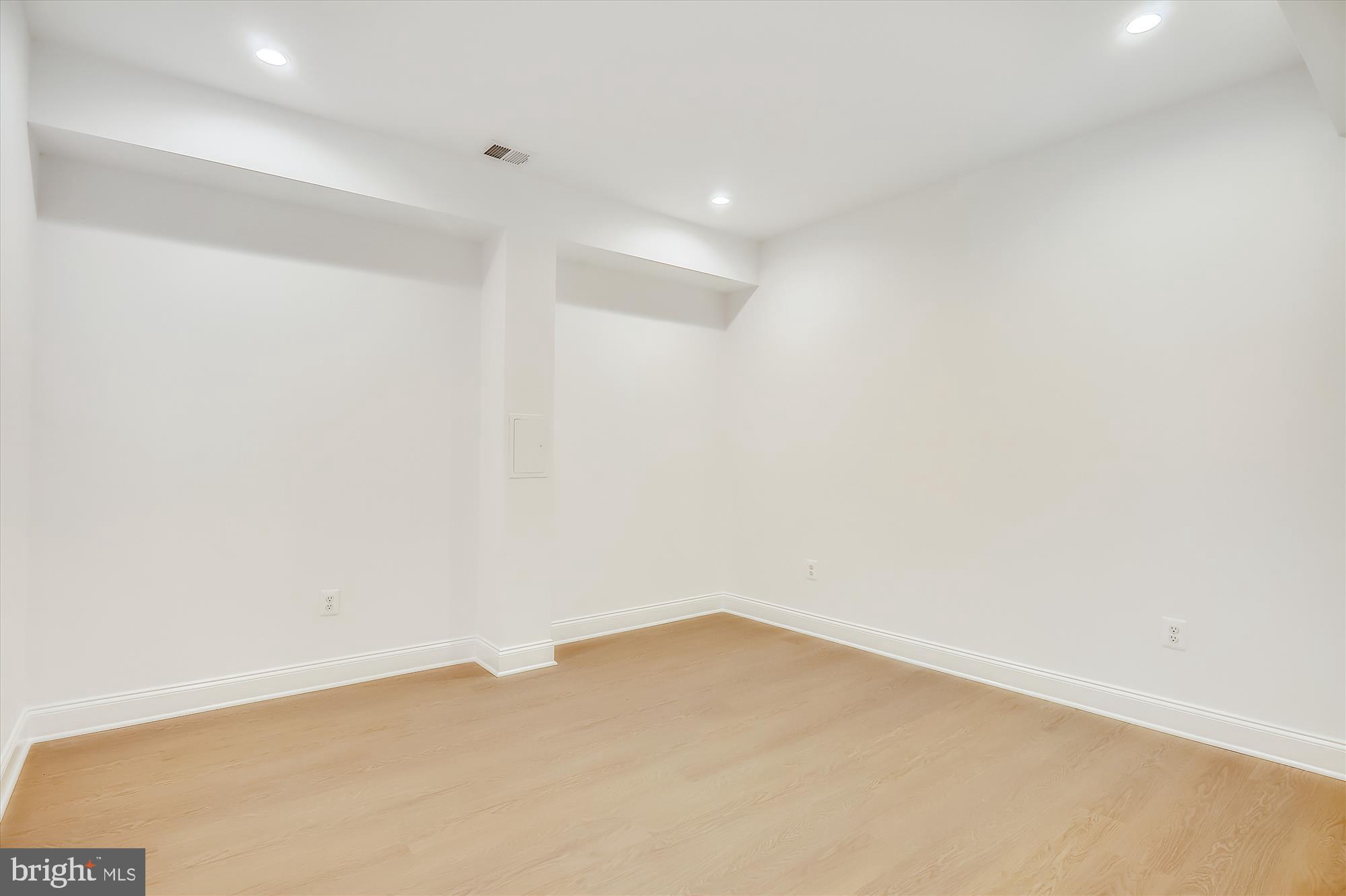 CHEVY CHASE MANOR - Residential