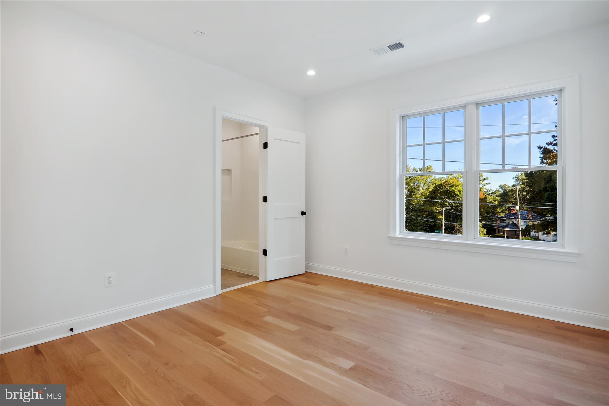 CHEVY CHASE MANOR - Residential