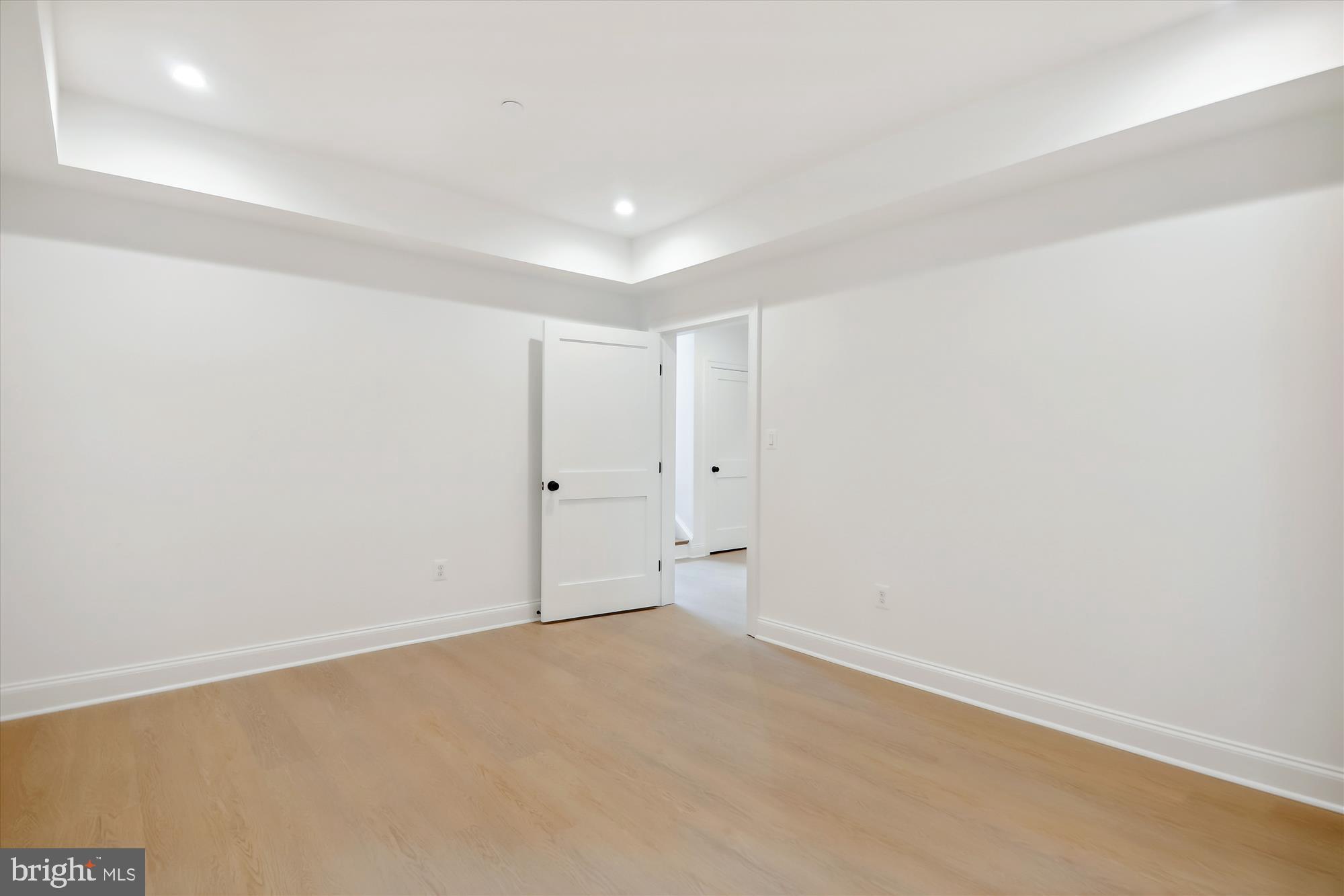 CHEVY CHASE MANOR - Residential