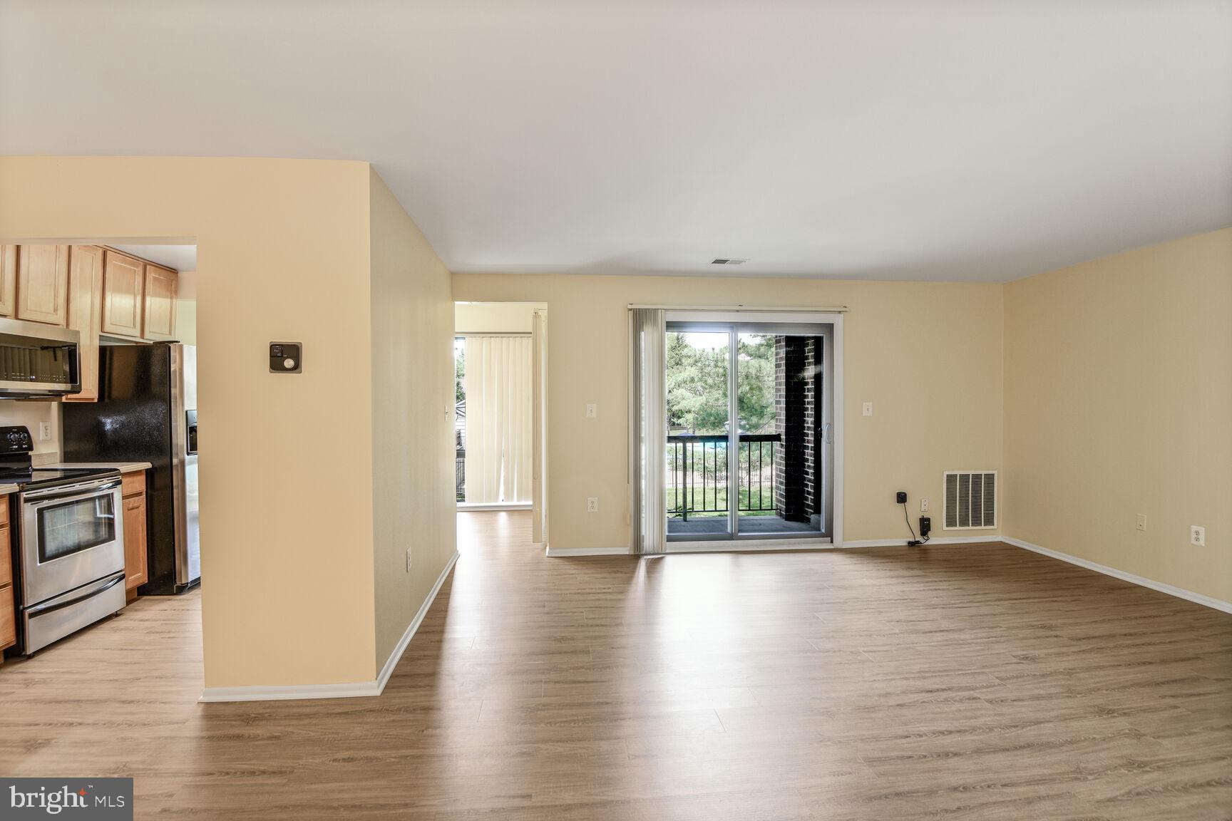 MALLARD COVE CONDOMINIUMS - Residential Lease