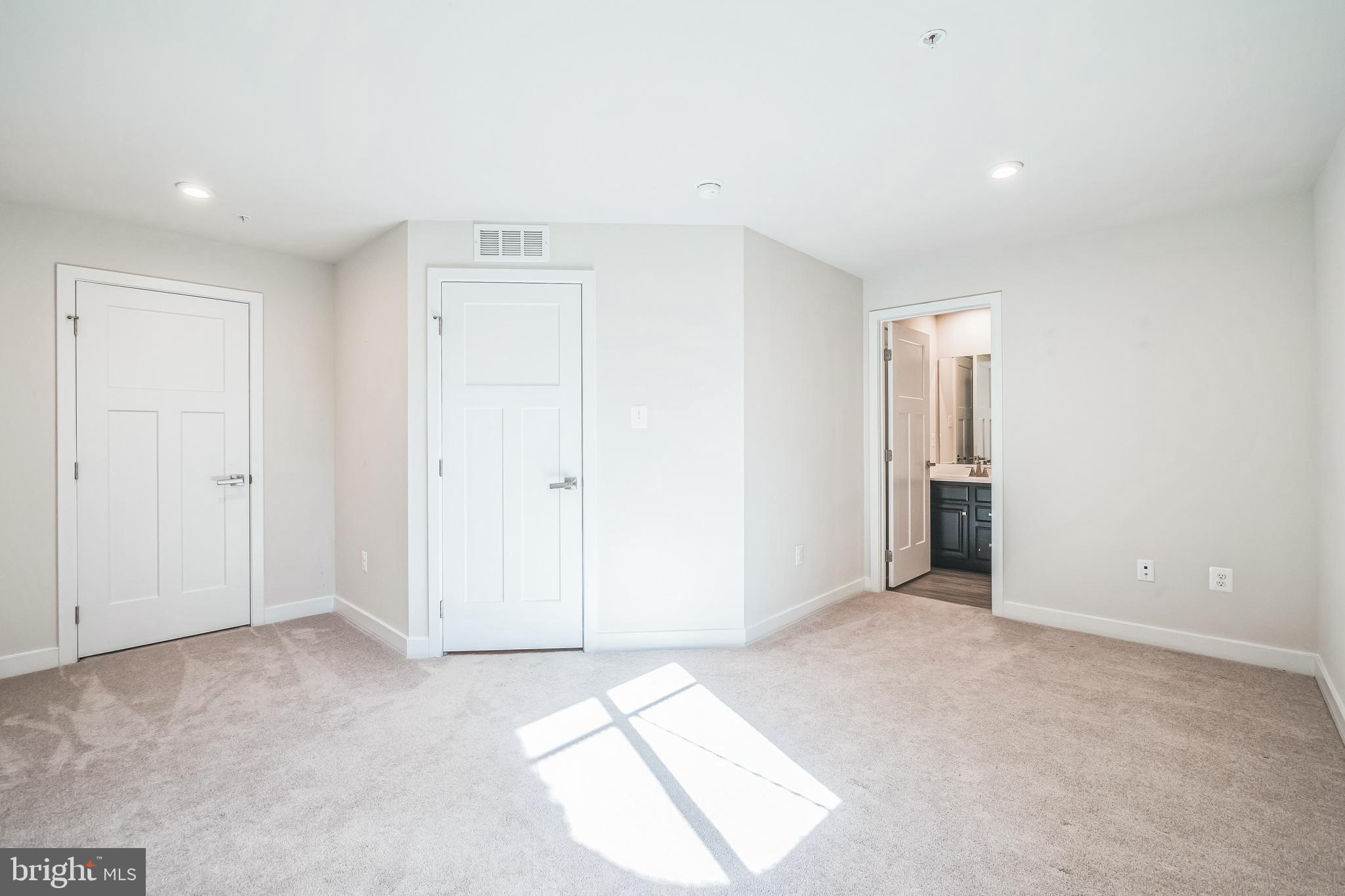 LAKE LINGANORE - Residential Lease