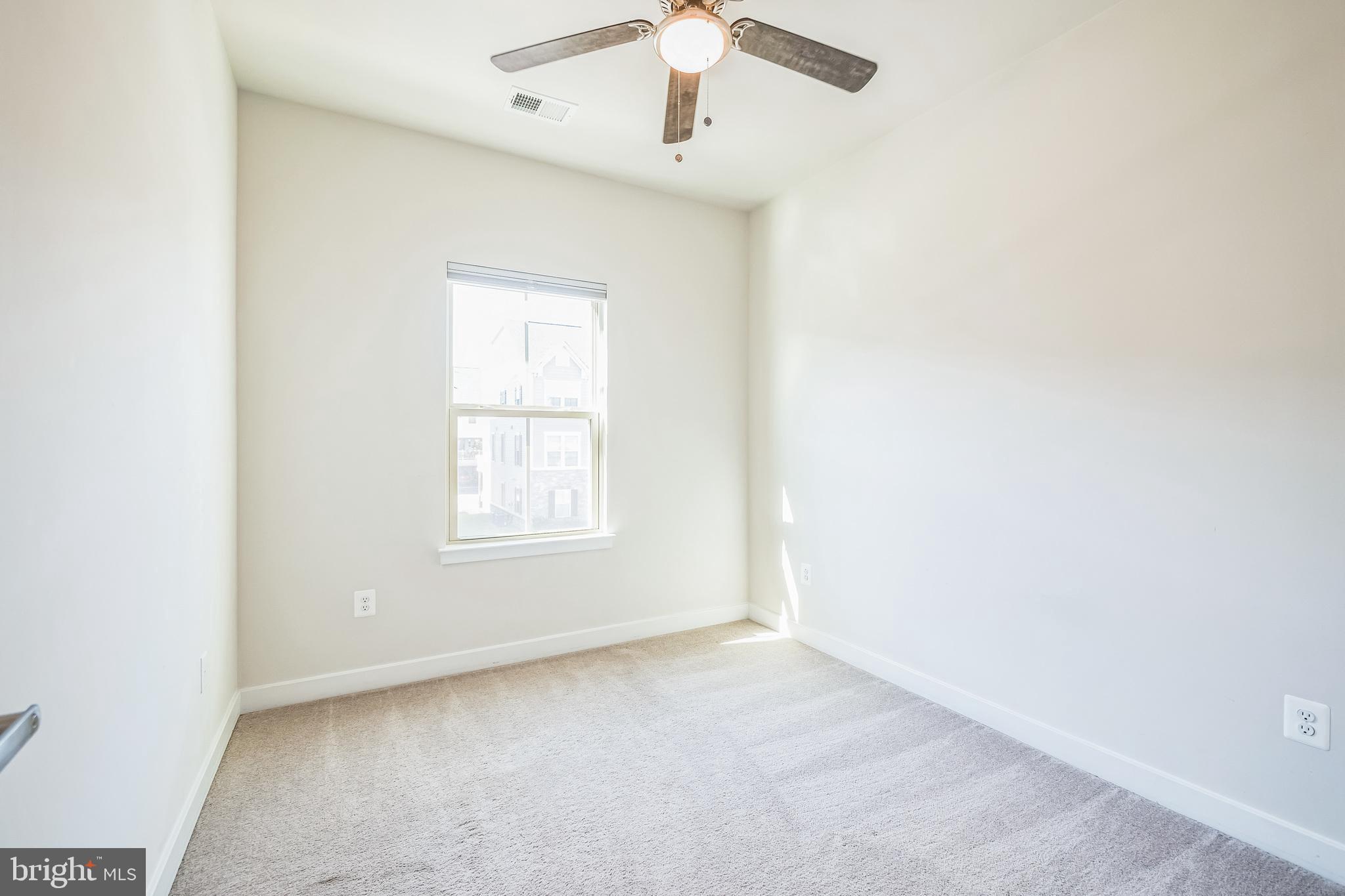 LAKE LINGANORE - Residential Lease