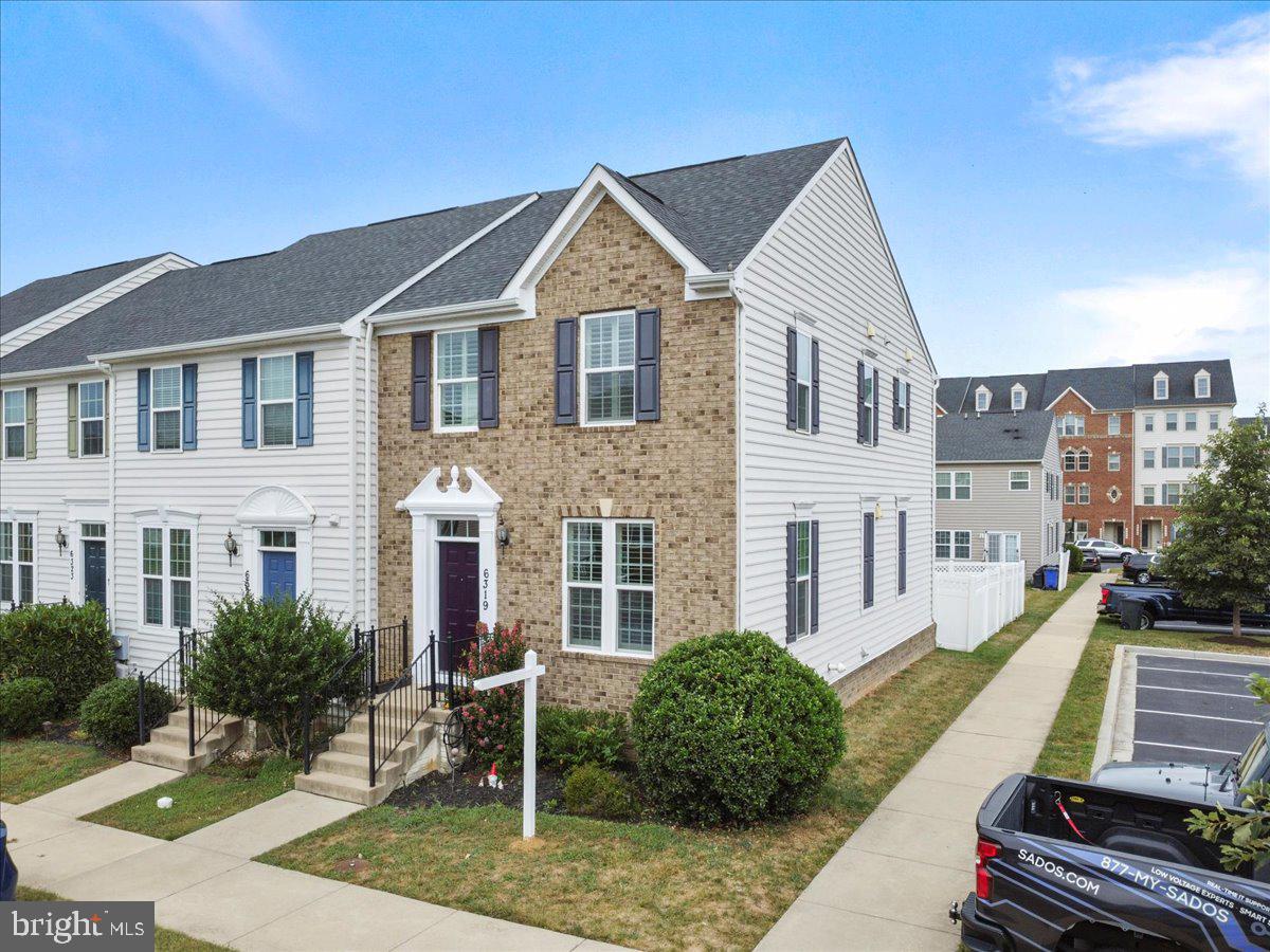 6319 WALCOTT LANE