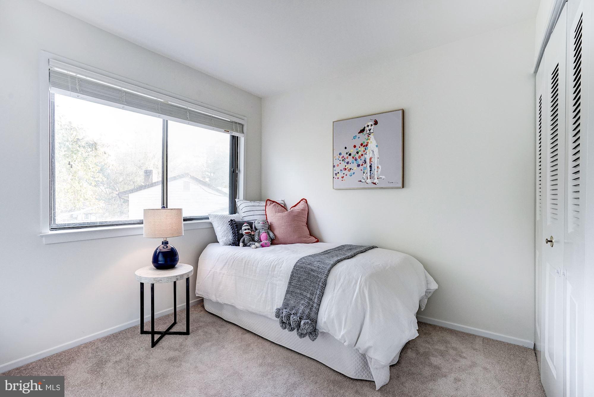 STONEYBROOKE - Residential