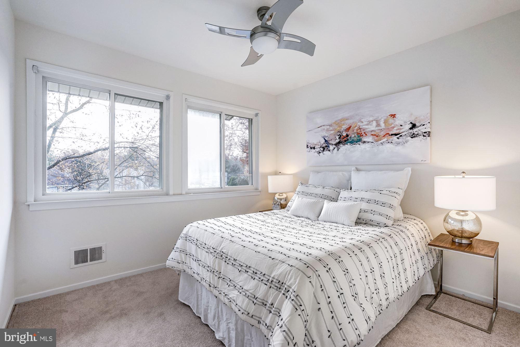 STONEYBROOKE - Residential