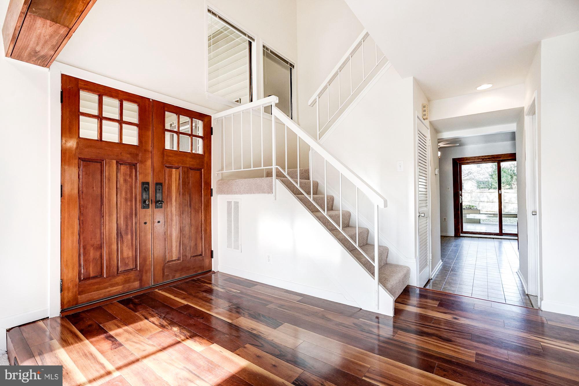 STONEYBROOKE - Residential