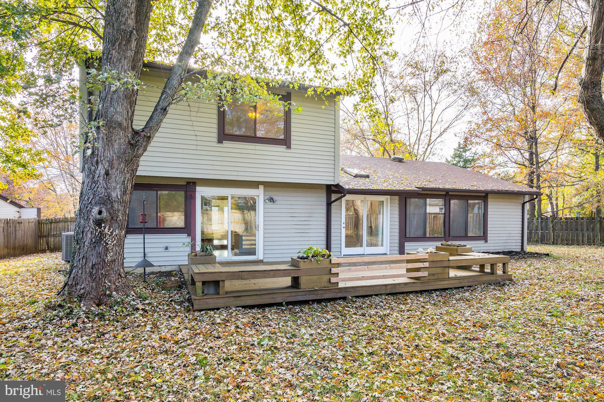 STONEYBROOKE - Residential