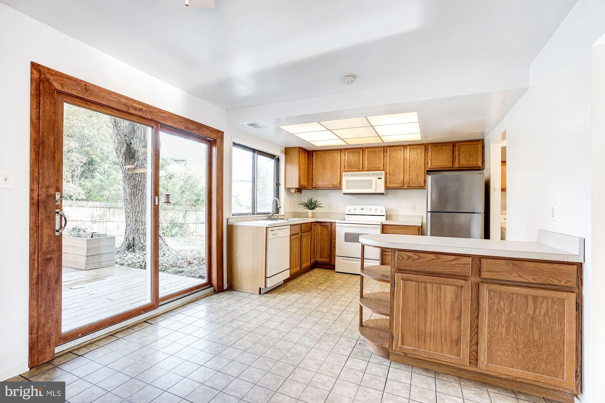 STONEYBROOKE - Residential