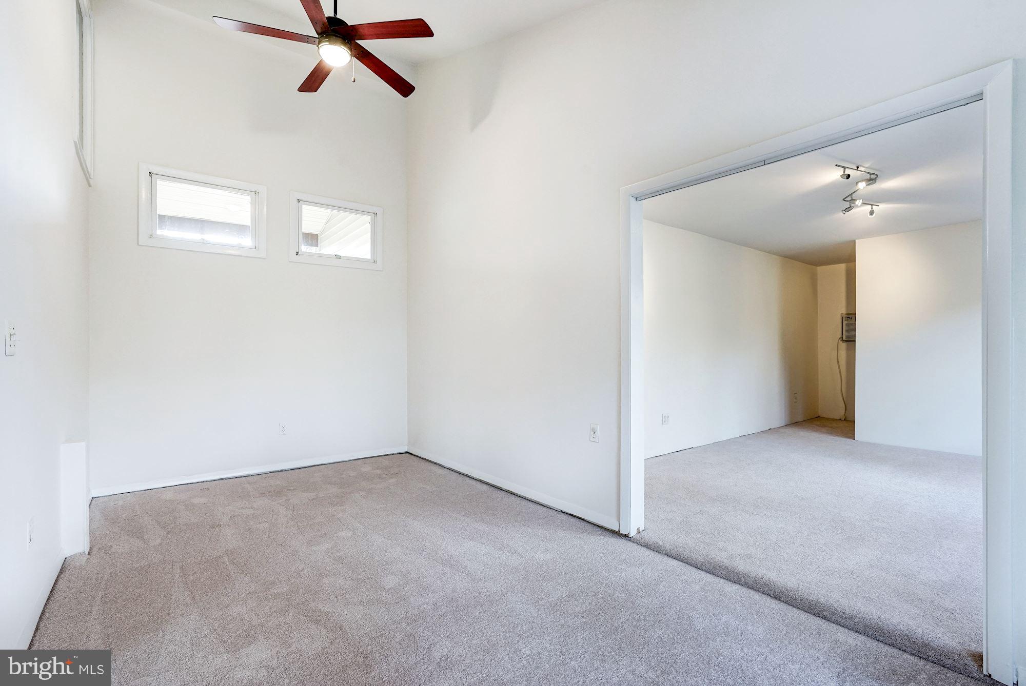 STONEYBROOKE - Residential