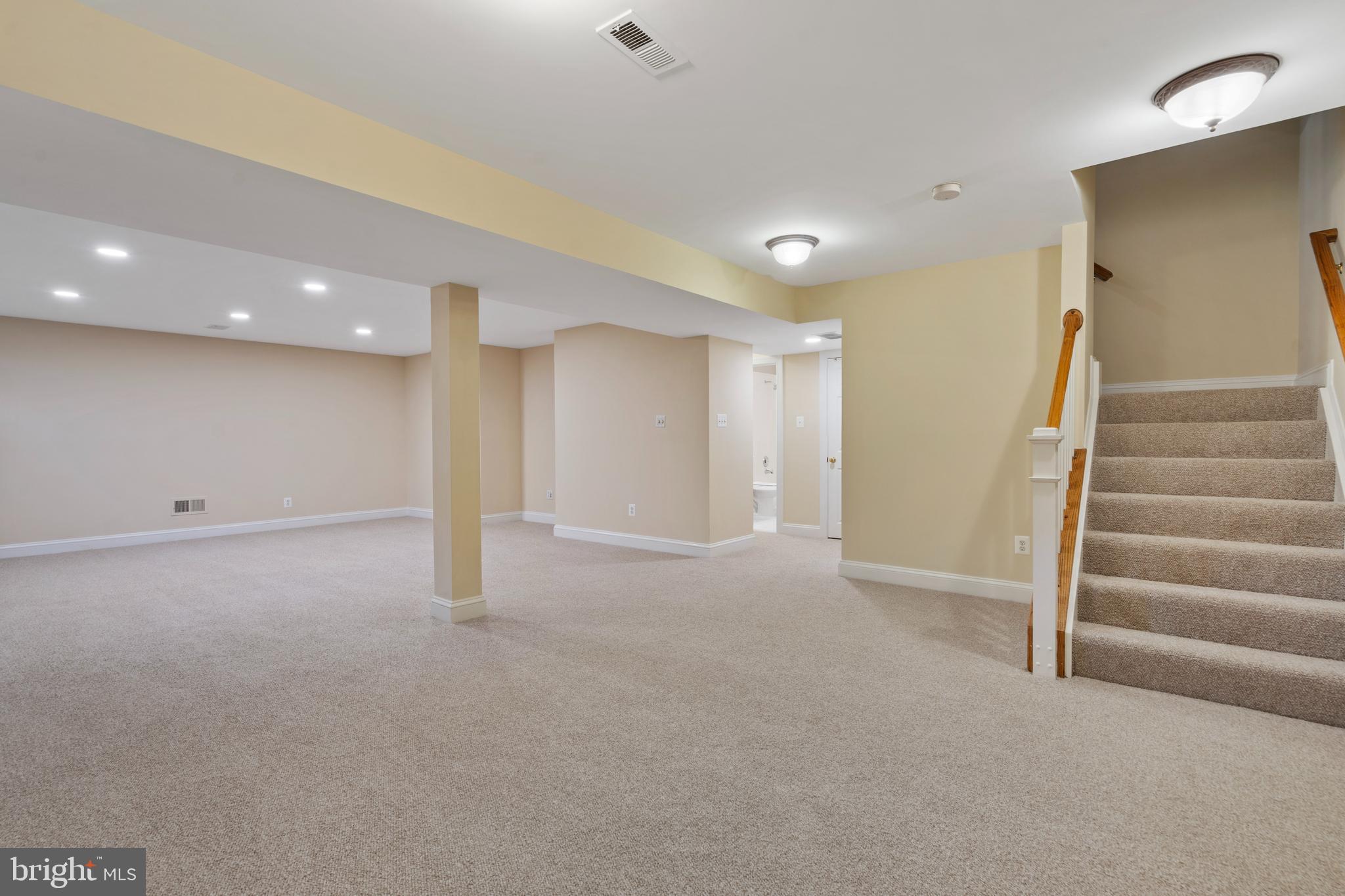 BERKSHIRE OAKWOOD - Residential