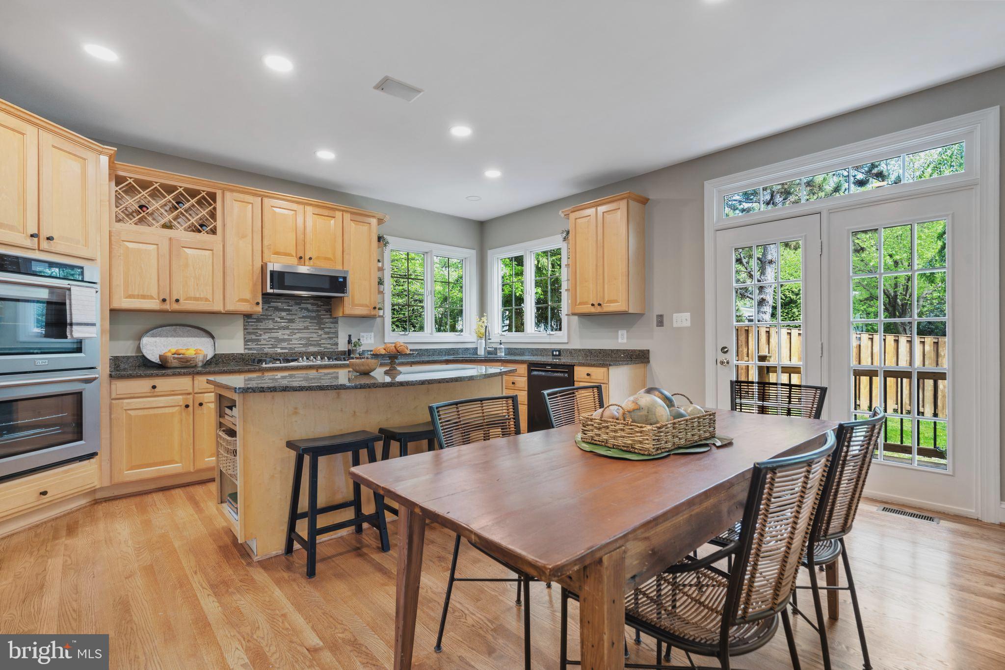 BERKSHIRE OAKWOOD - Residential