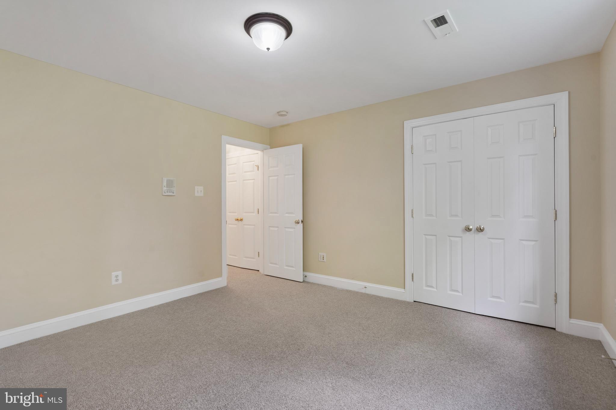 BERKSHIRE OAKWOOD - Residential