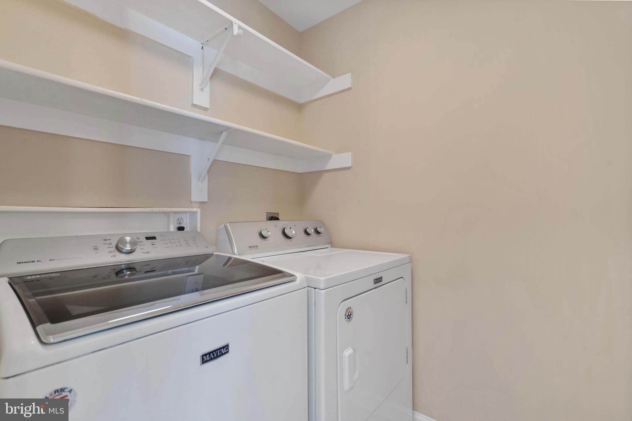 BERKSHIRE OAKWOOD - Residential