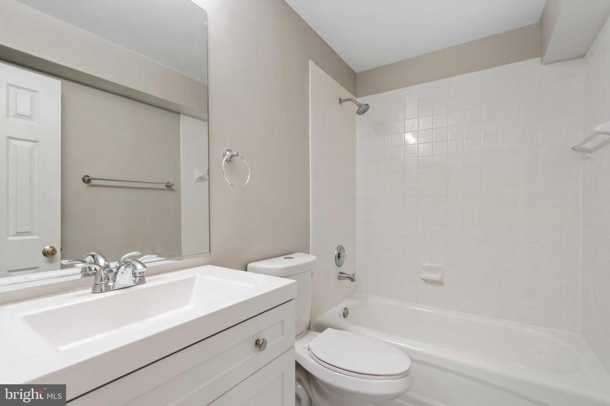 BERKSHIRE OAKWOOD - Residential