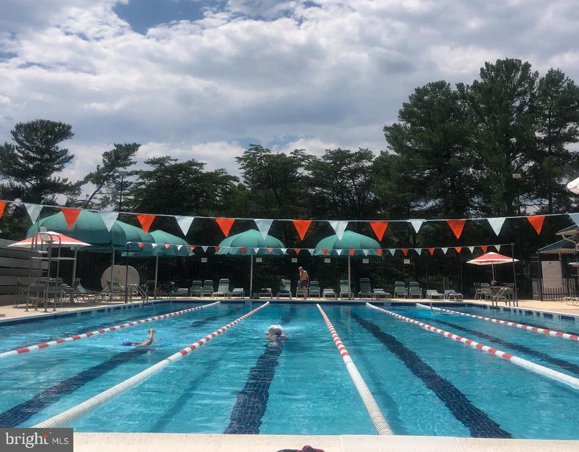 BERKSHIRE OAKWOOD - Residential