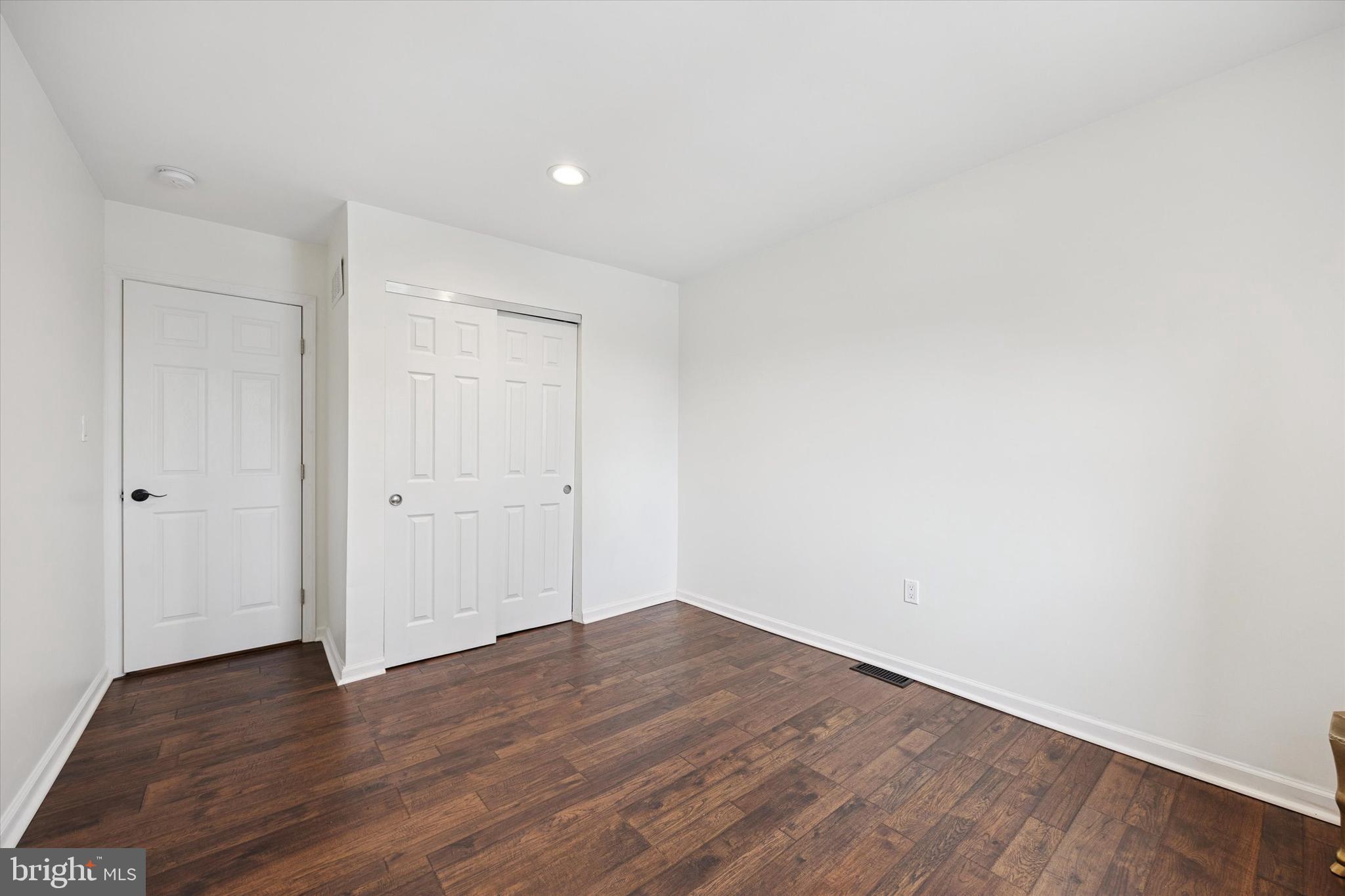 VALLEYBROOK - Residential