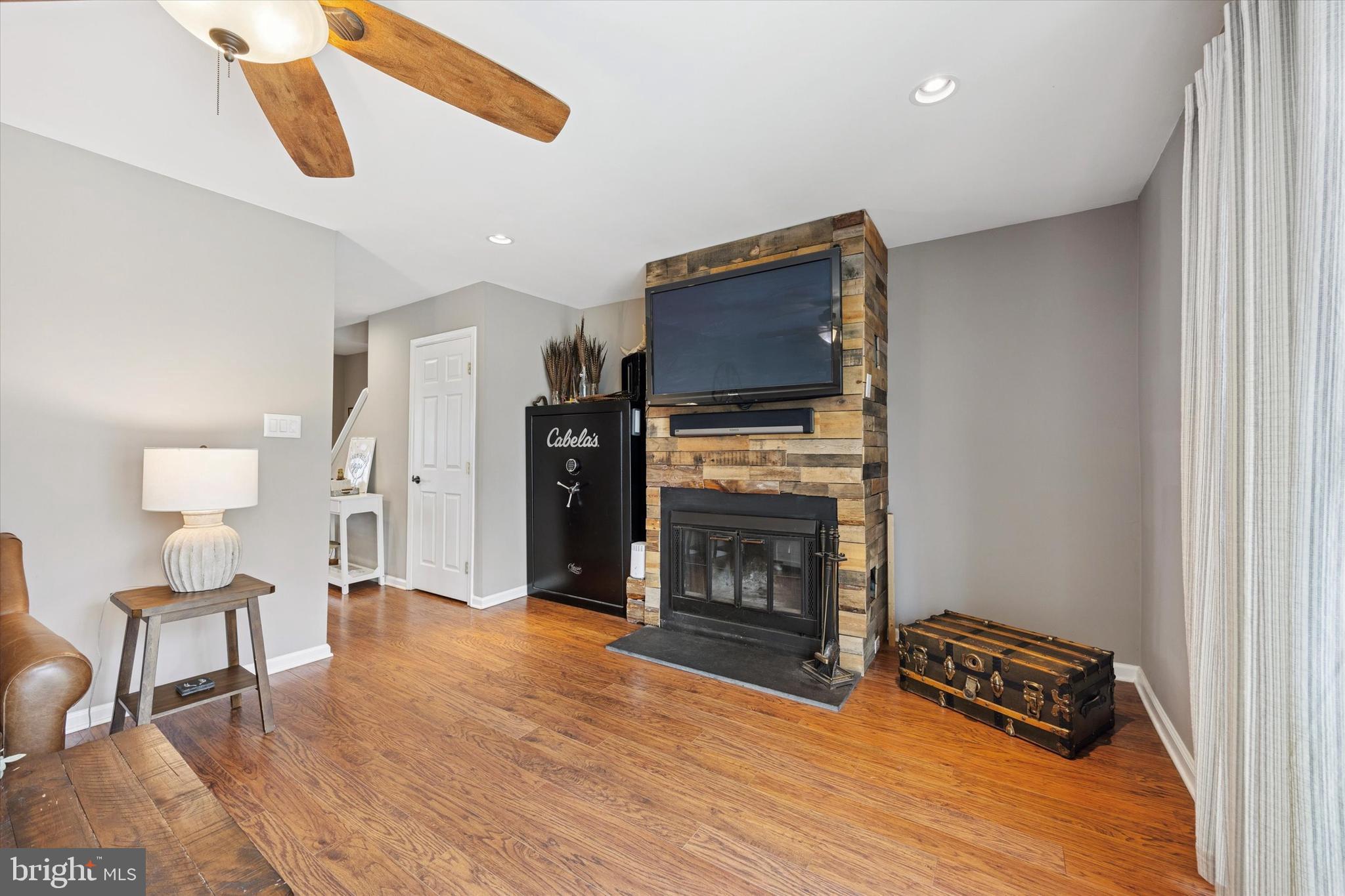 VALLEYBROOK - Residential