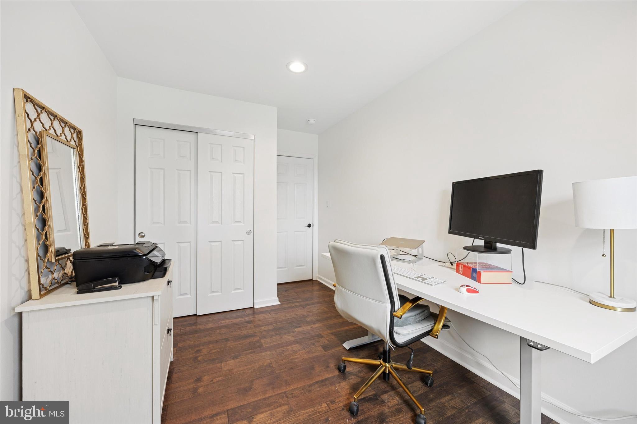 VALLEYBROOK - Residential