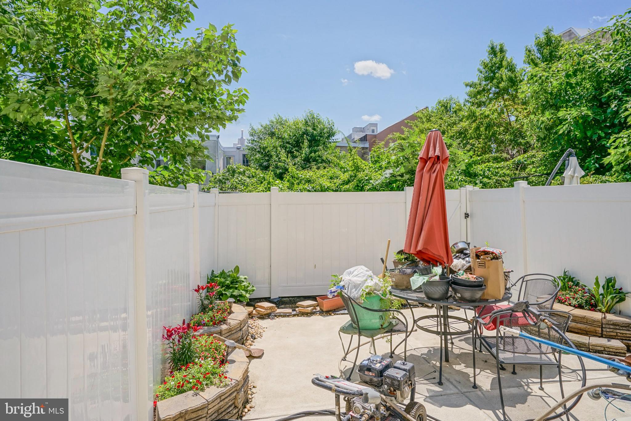 POINT BREEZE - Residential