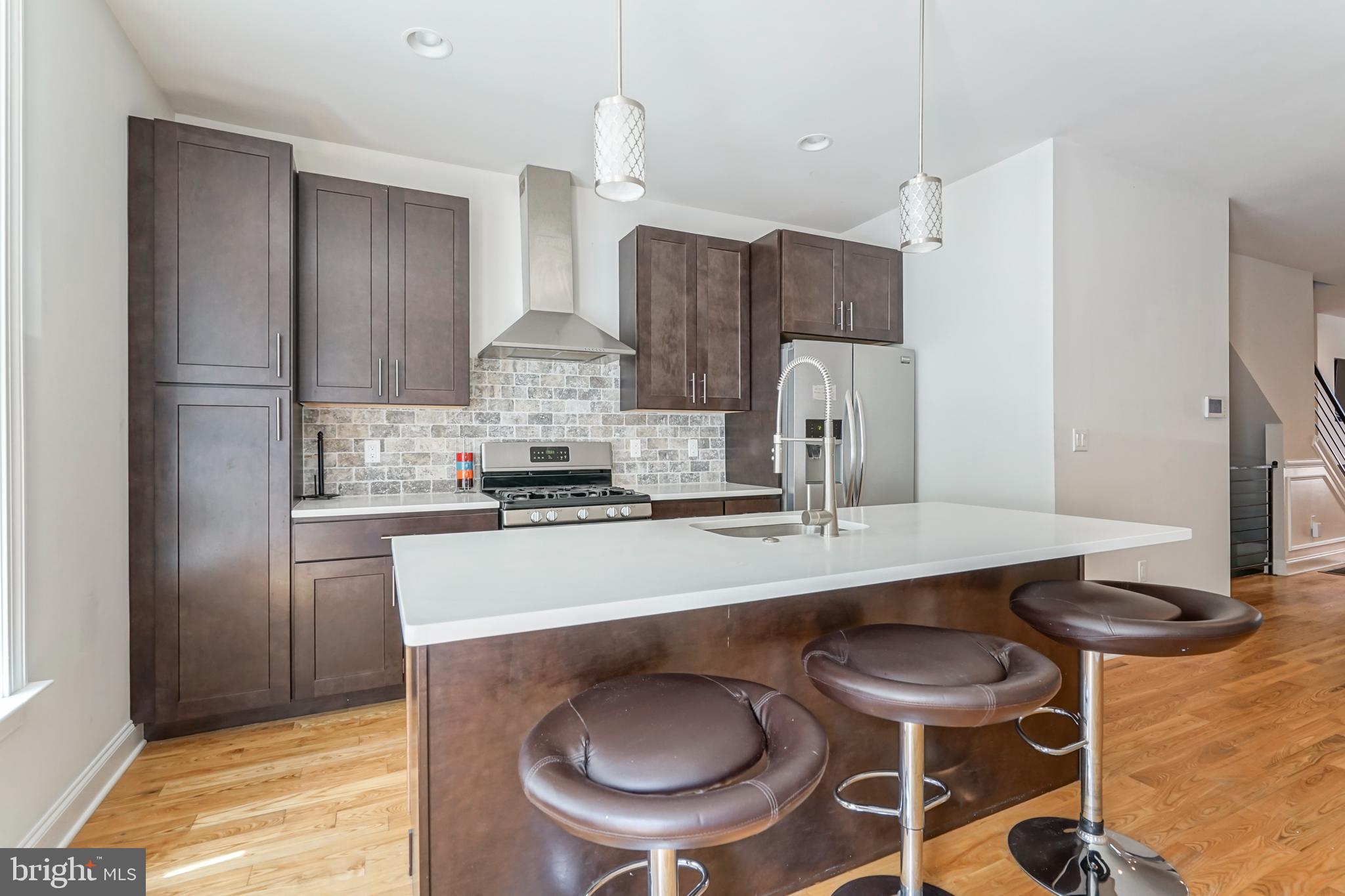 POINT BREEZE - Residential