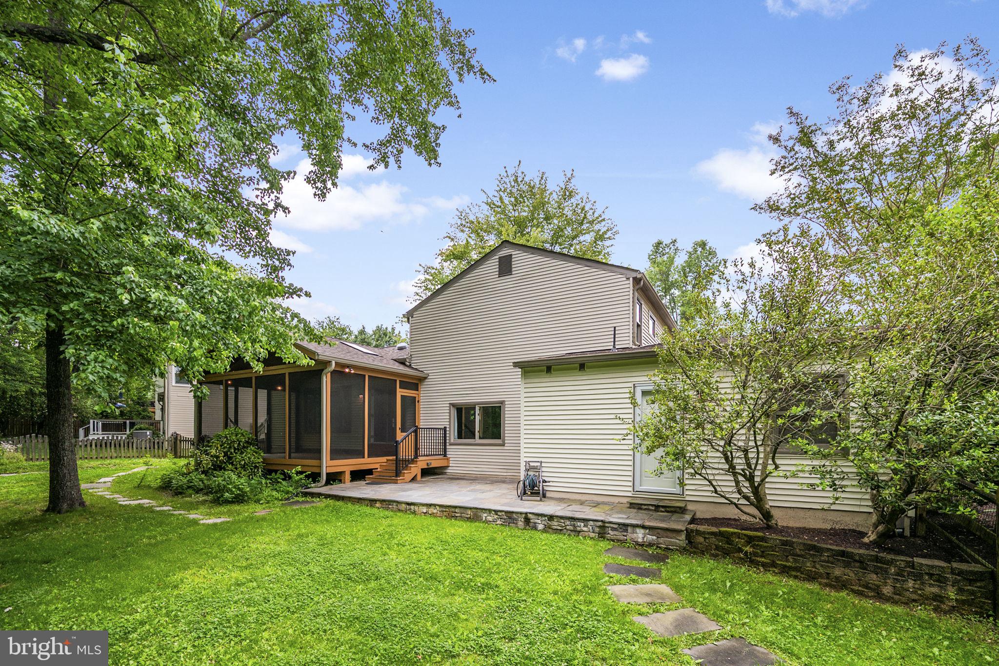 FOX MILL ESTATES - Residential