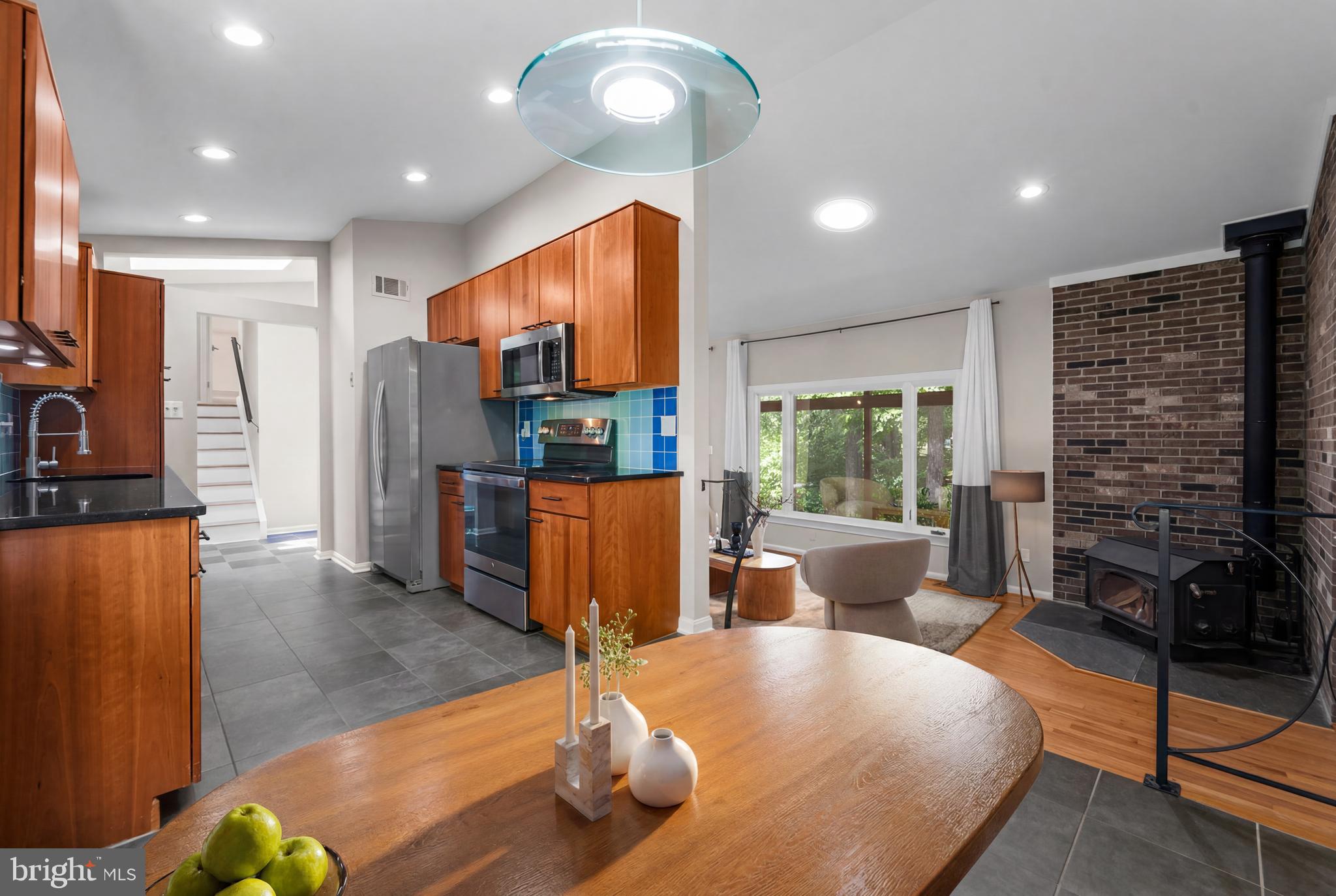 FOX MILL ESTATES - Residential