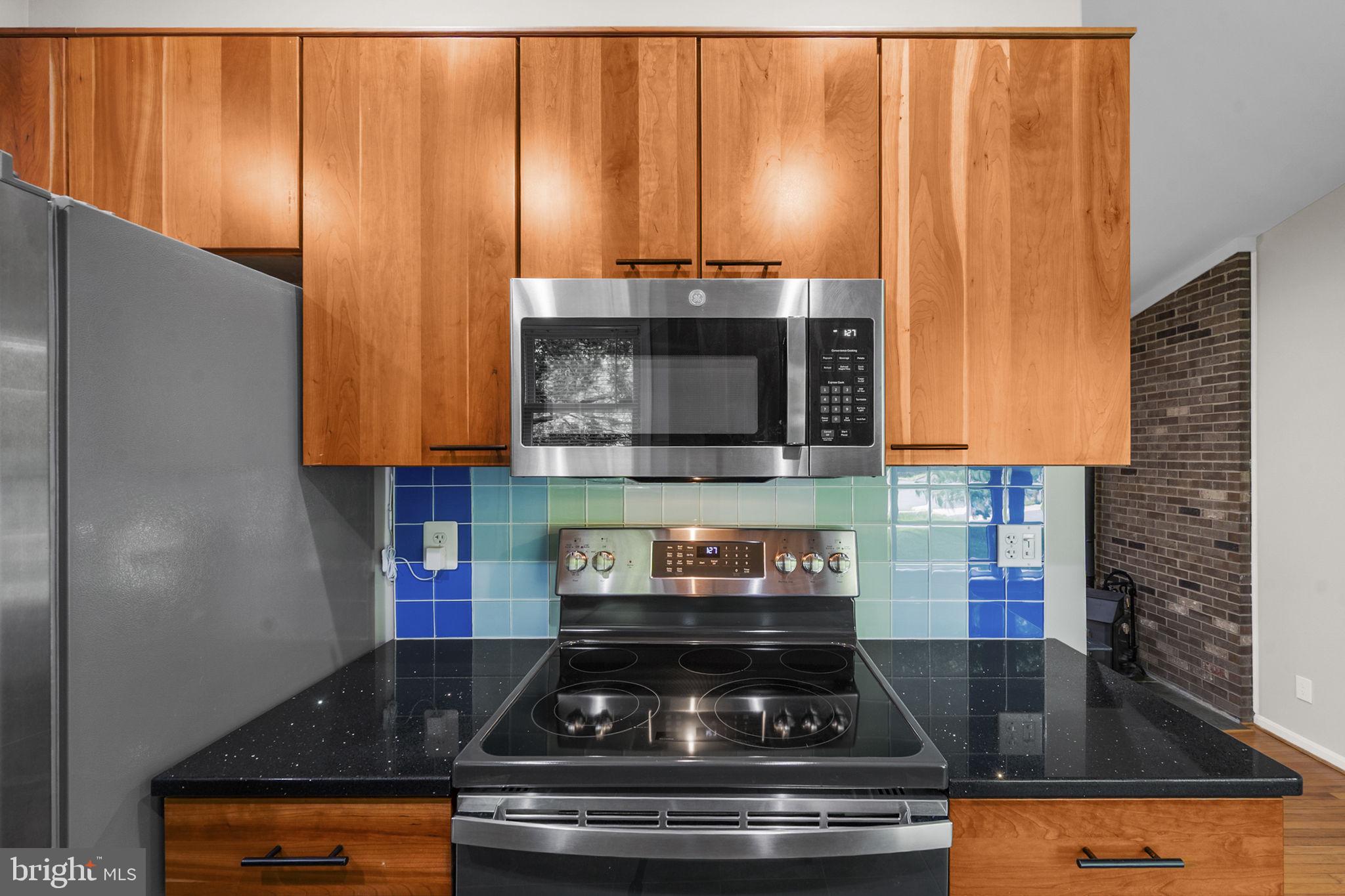 FOX MILL ESTATES - Residential