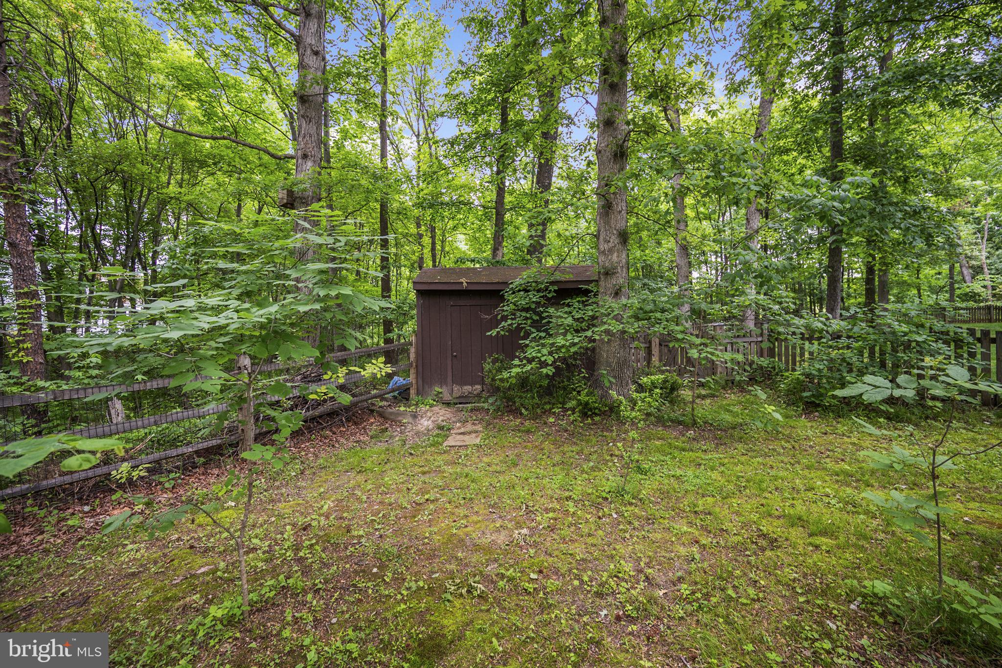 FOX MILL ESTATES - Residential