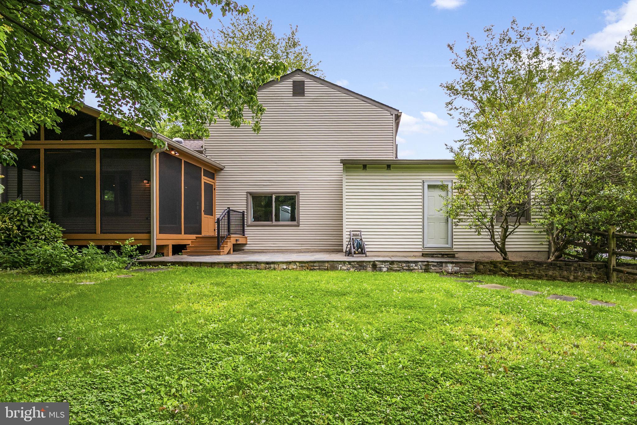 FOX MILL ESTATES - Residential
