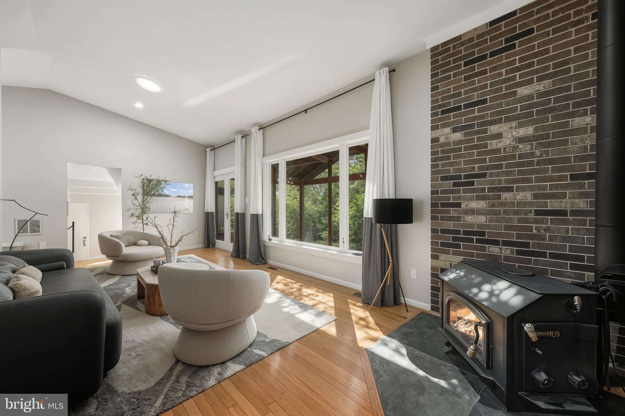 FOX MILL ESTATES - Residential