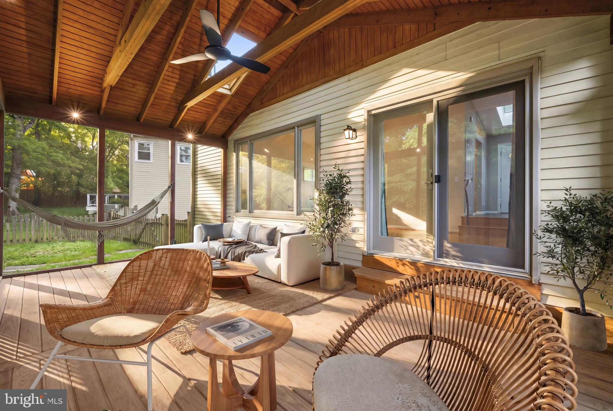 FOX MILL ESTATES - Residential