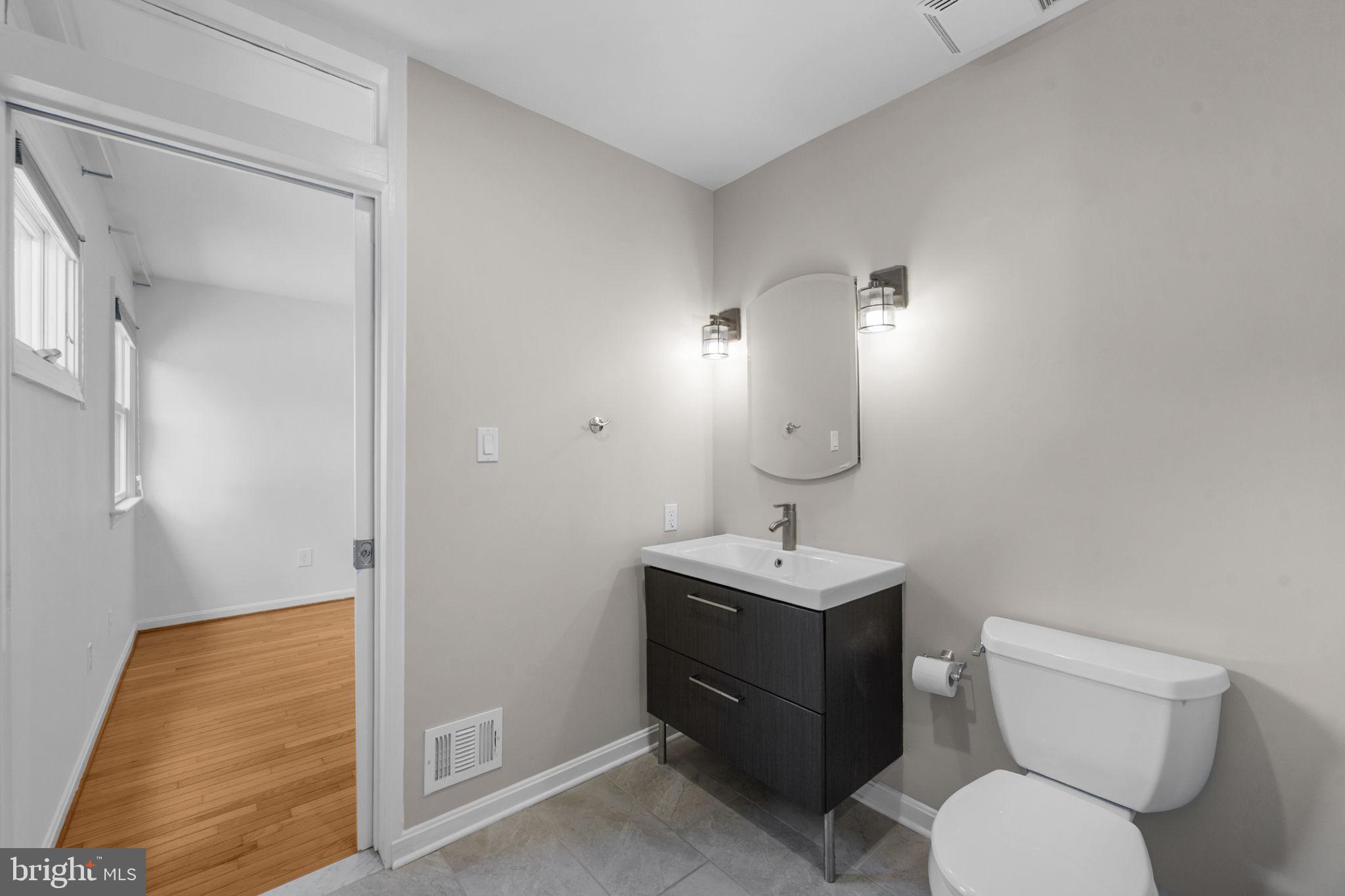 FOX MILL ESTATES - Residential