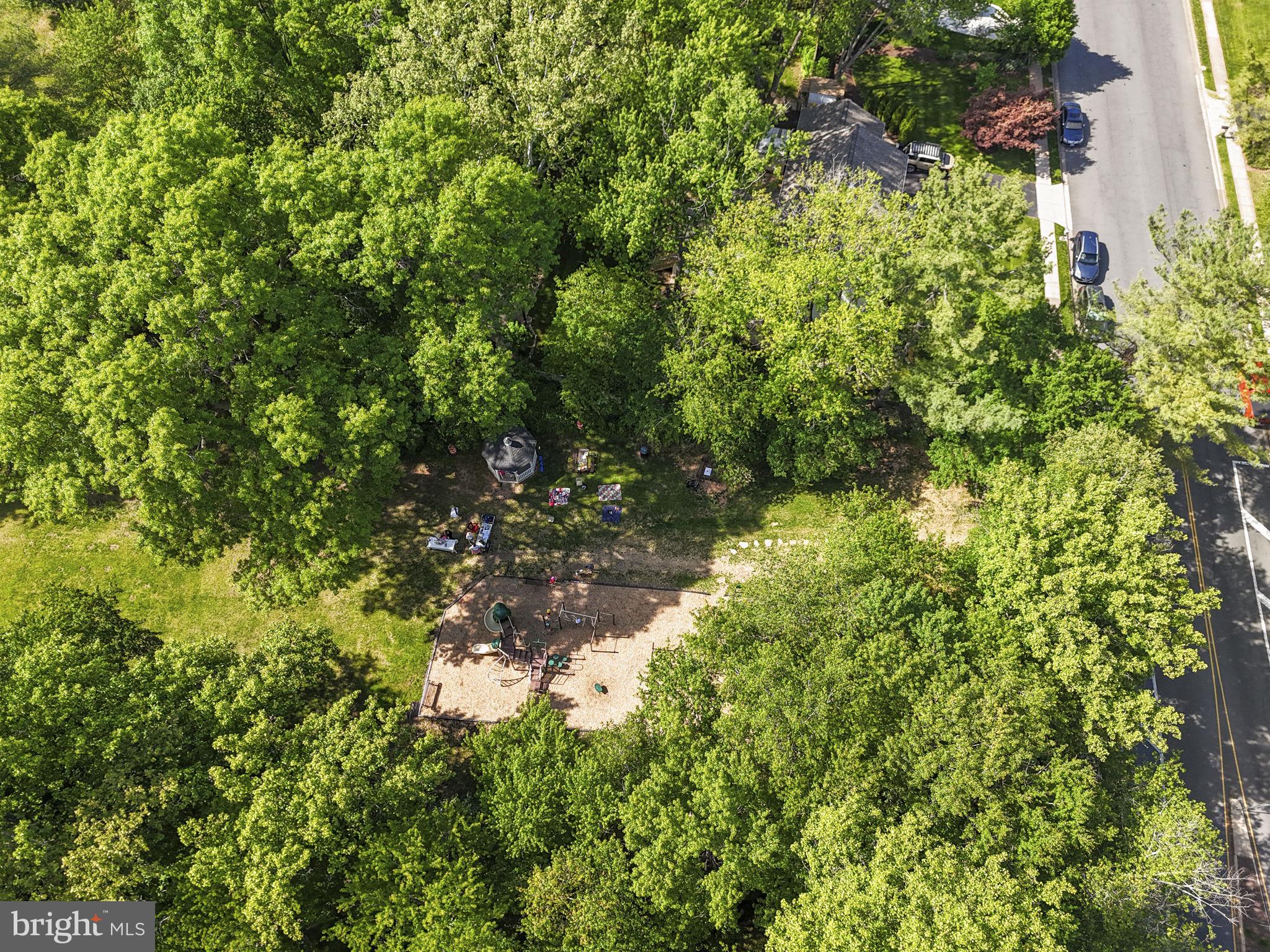 FOX MILL ESTATES - Residential