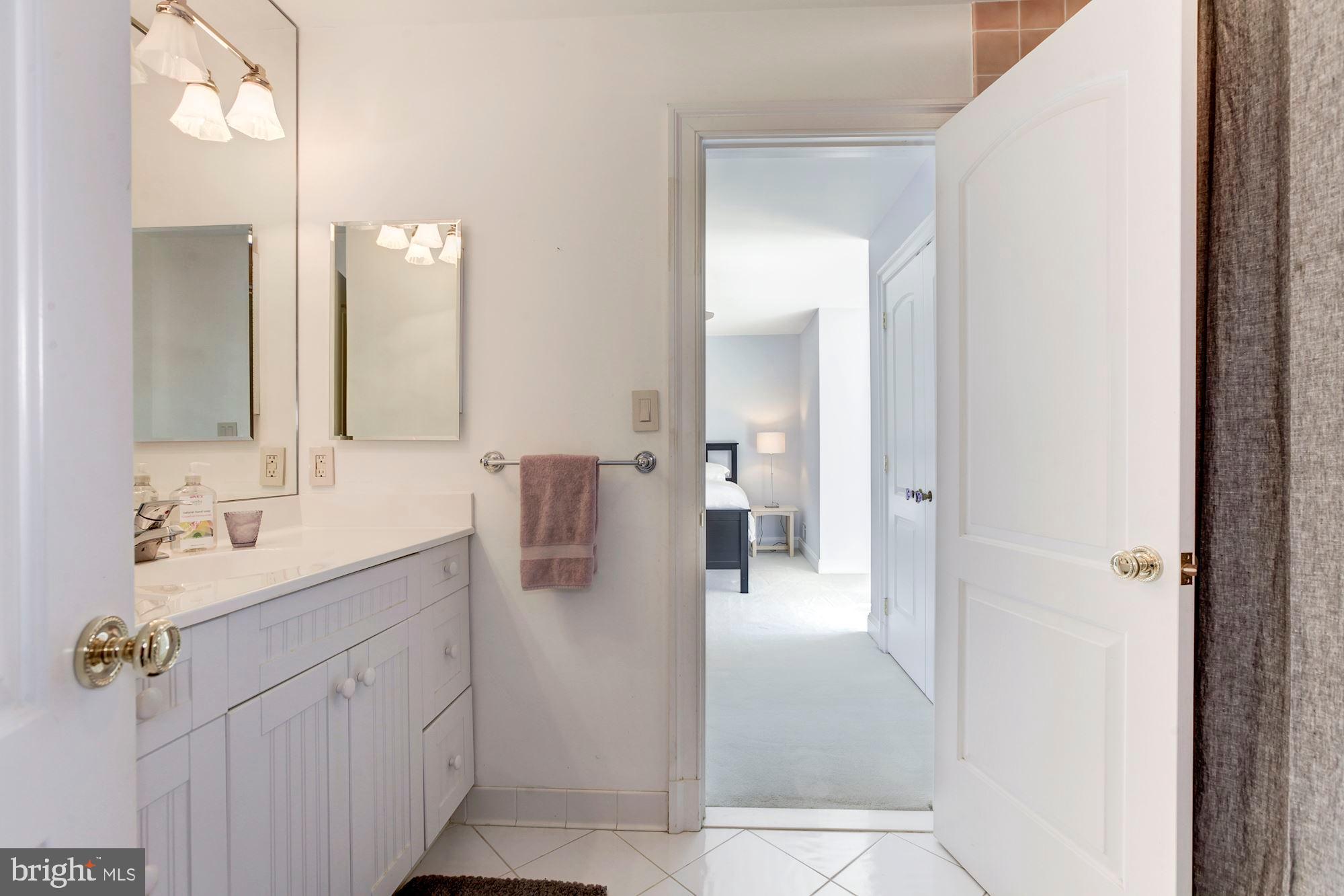 LUXMANOR - Residential