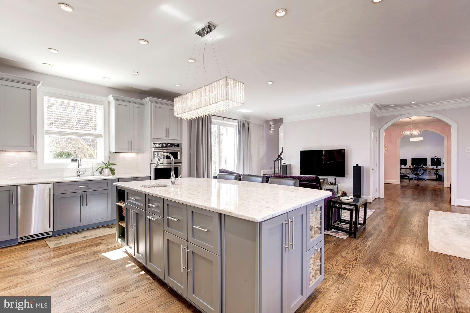 LUXMANOR - Residential