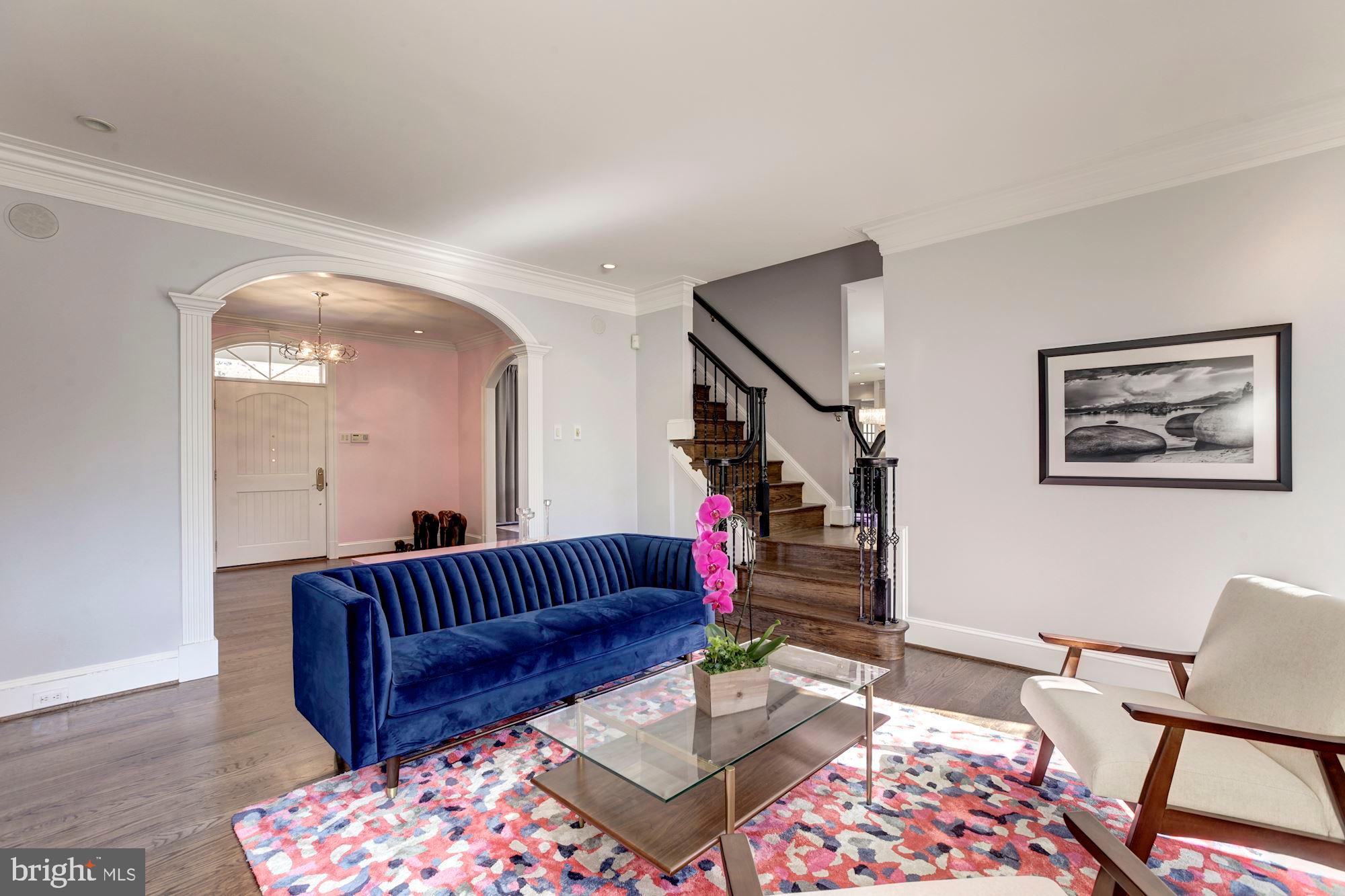 LUXMANOR - Residential