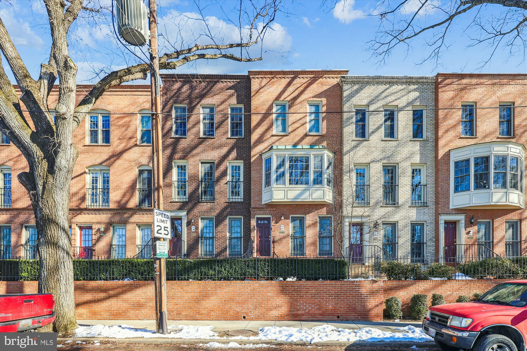 4611 1/2 MACARTHUR BOULEVARD NW B