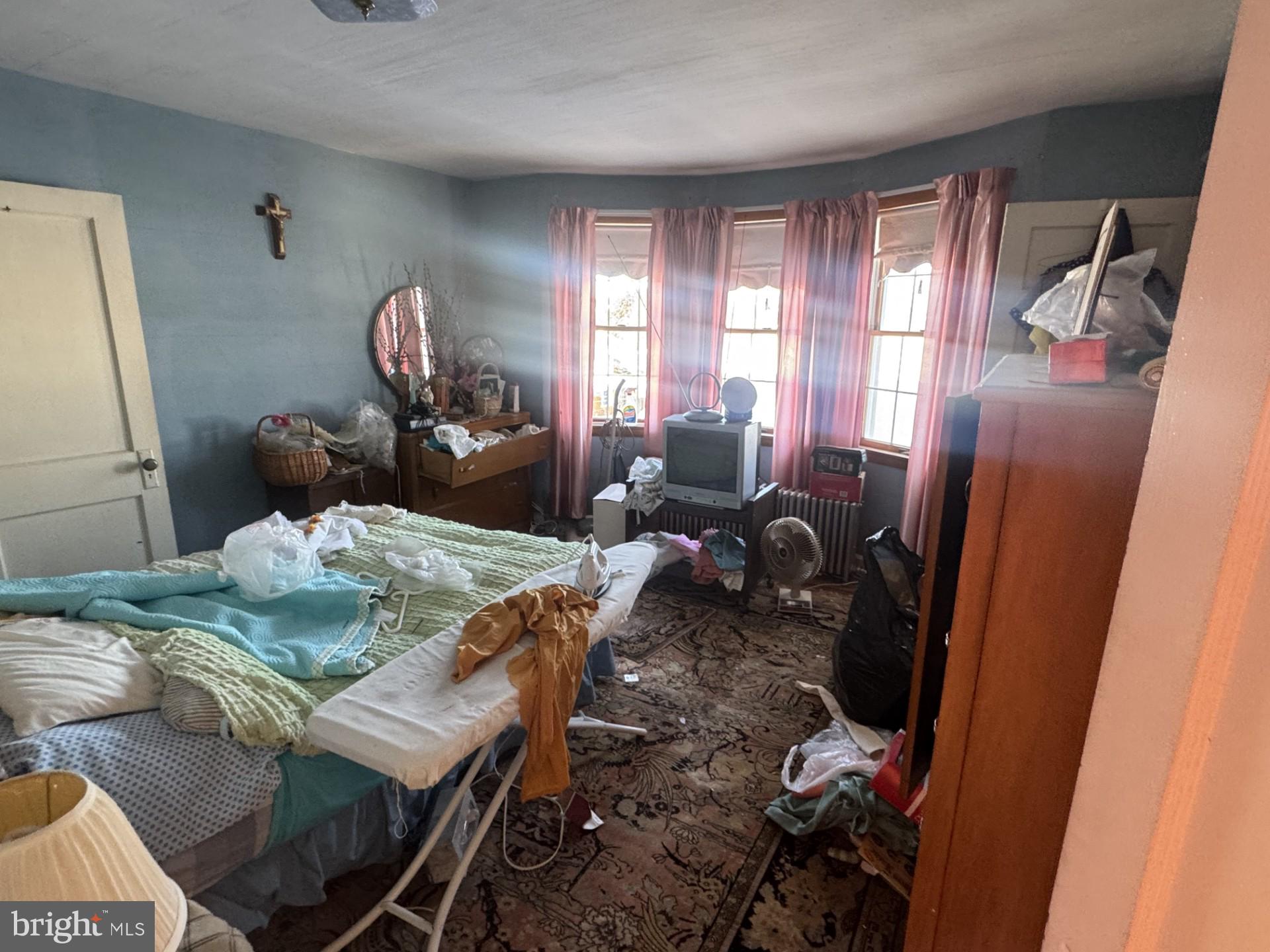 FRACKVILLE - Residential